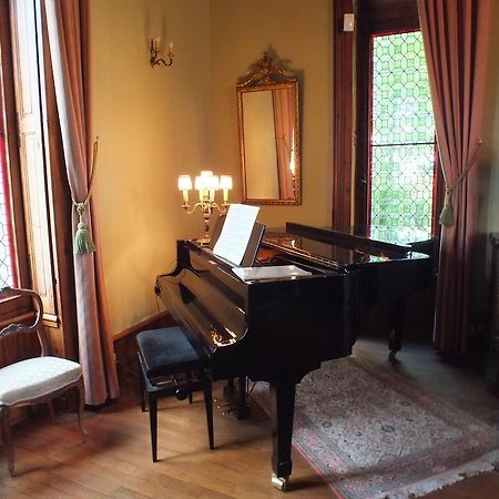 Chateau De Naze Vivy-Saumur Bagian luar foto