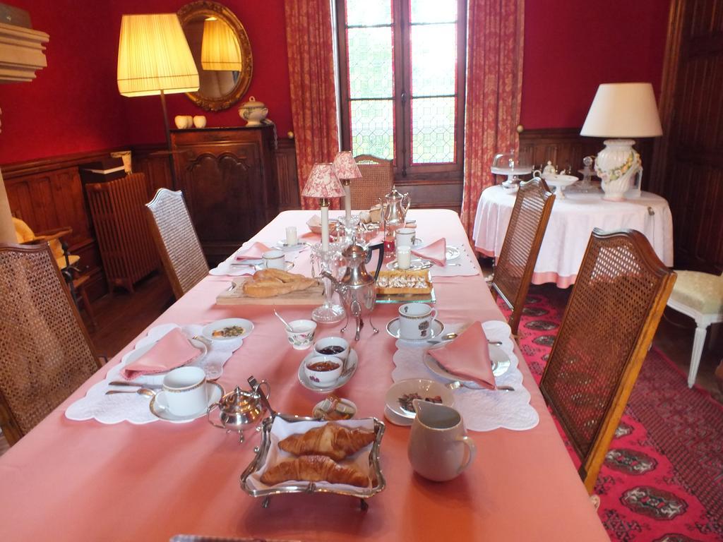 Chateau De Naze Vivy-Saumur Bagian luar foto