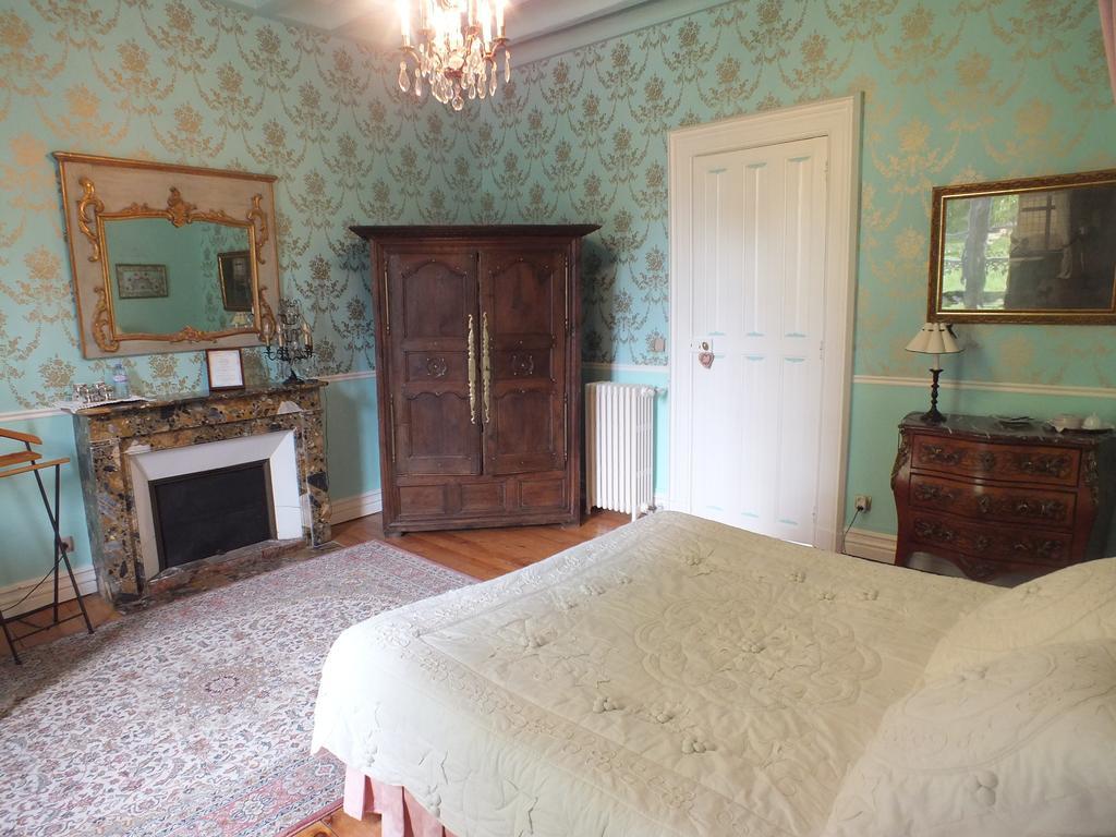Chateau De Naze Vivy-Saumur Bagian luar foto