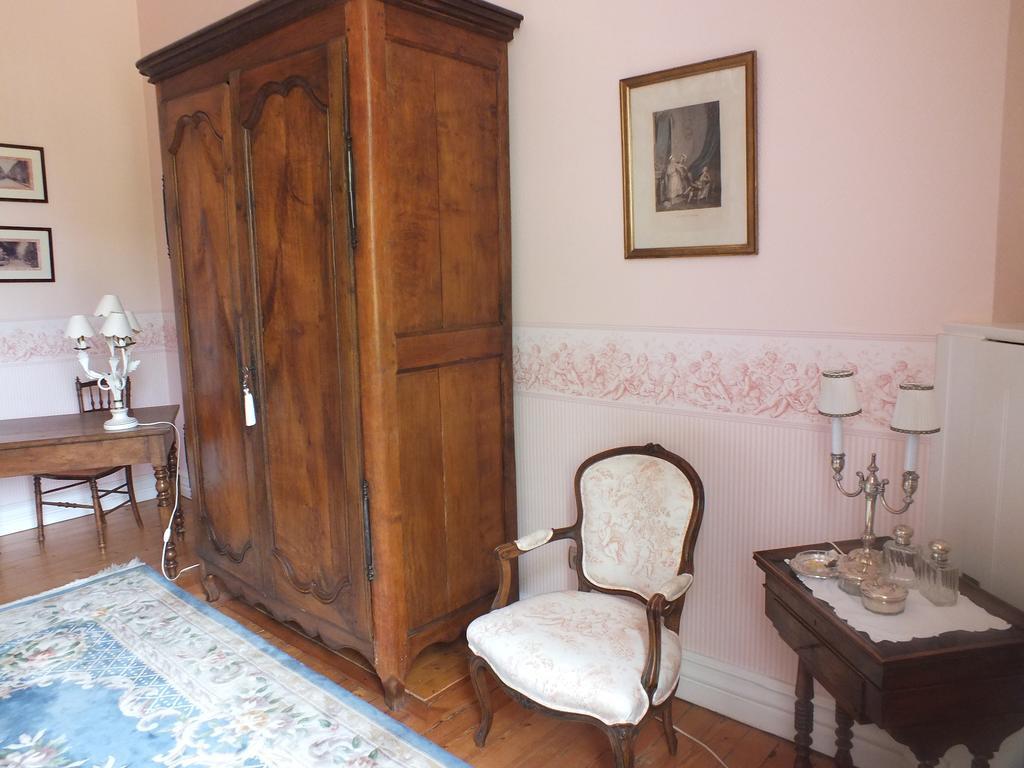 Chateau De Naze Vivy-Saumur Bagian luar foto